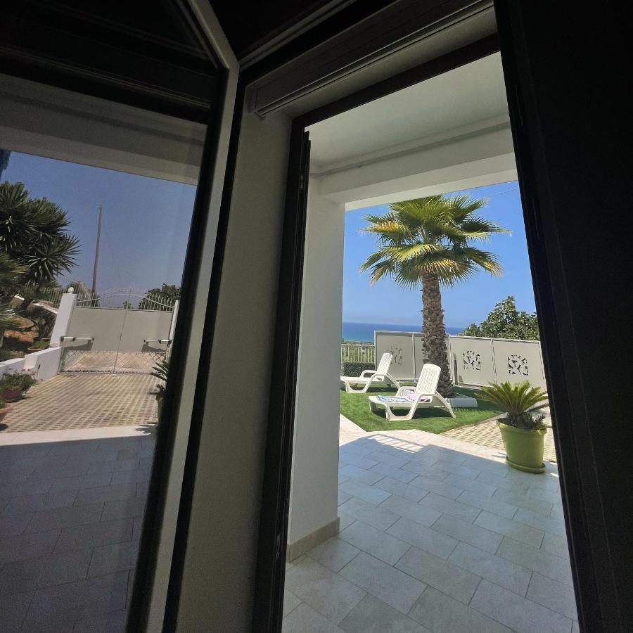 Ad Un Passo Dal Blu Villa Partinico Kültér fotó